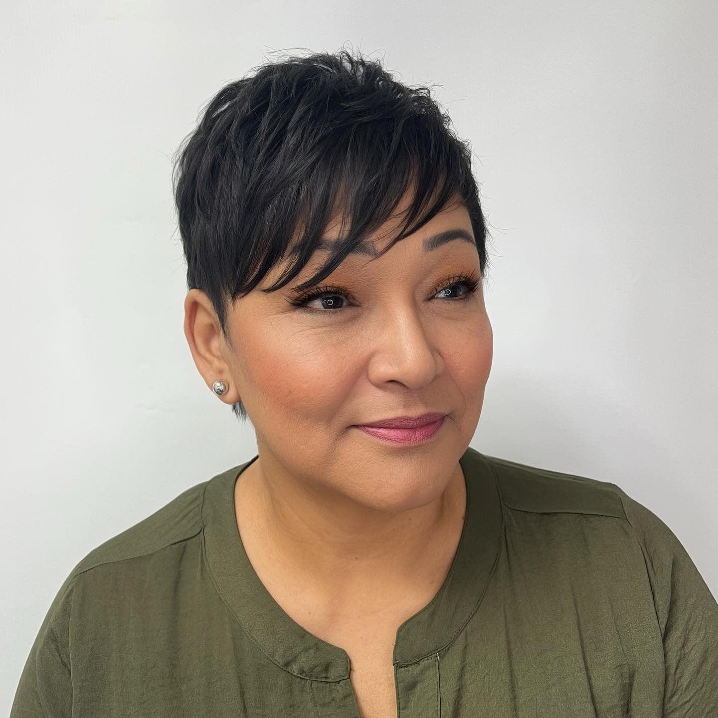 Slimming Short Layered Pixie Haircut